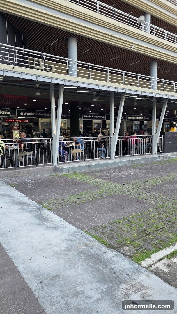 Outdoor seating area of a food court