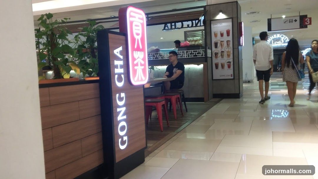 Gong Cha storefront interior view