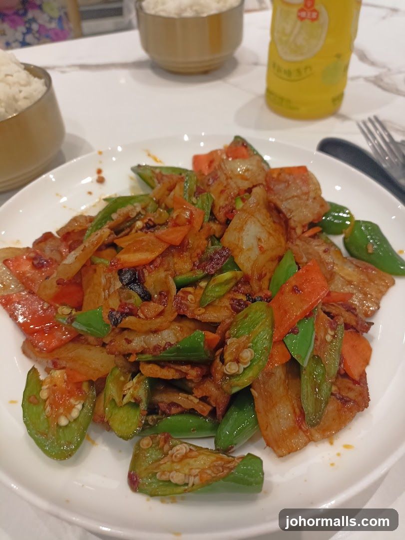 Dinner Plate with Stir-Fried Meat and Vegetables