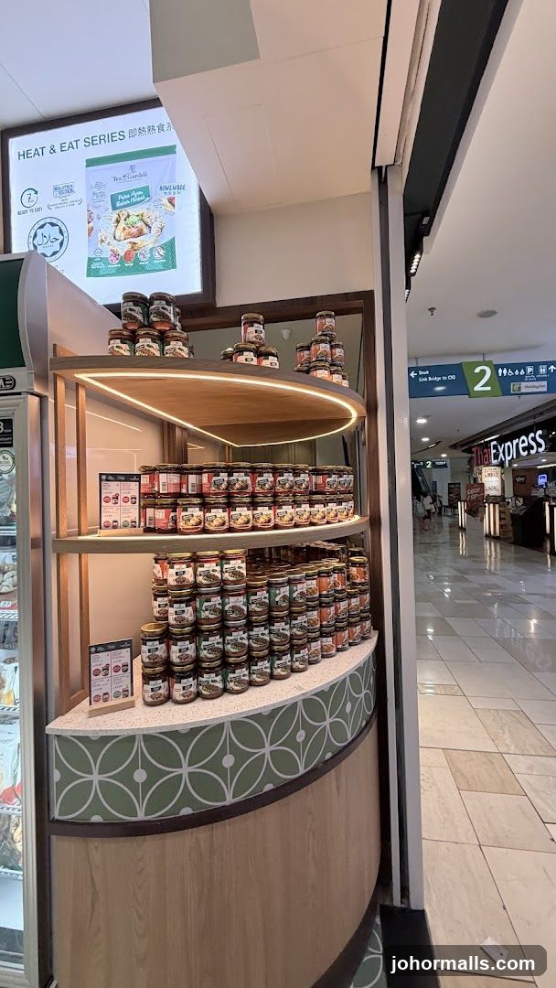 Food display in shopping mall