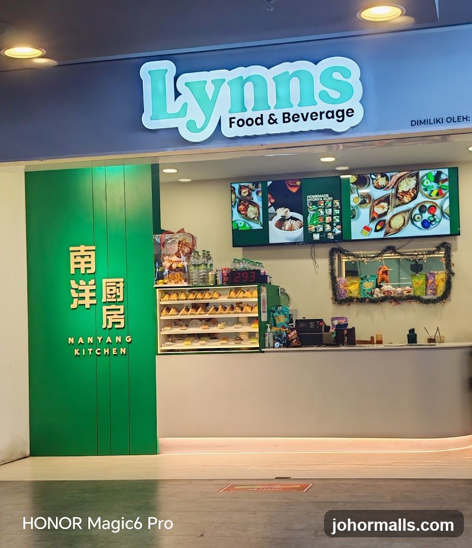 Lynns Food & Beverage 纸船鸡饭