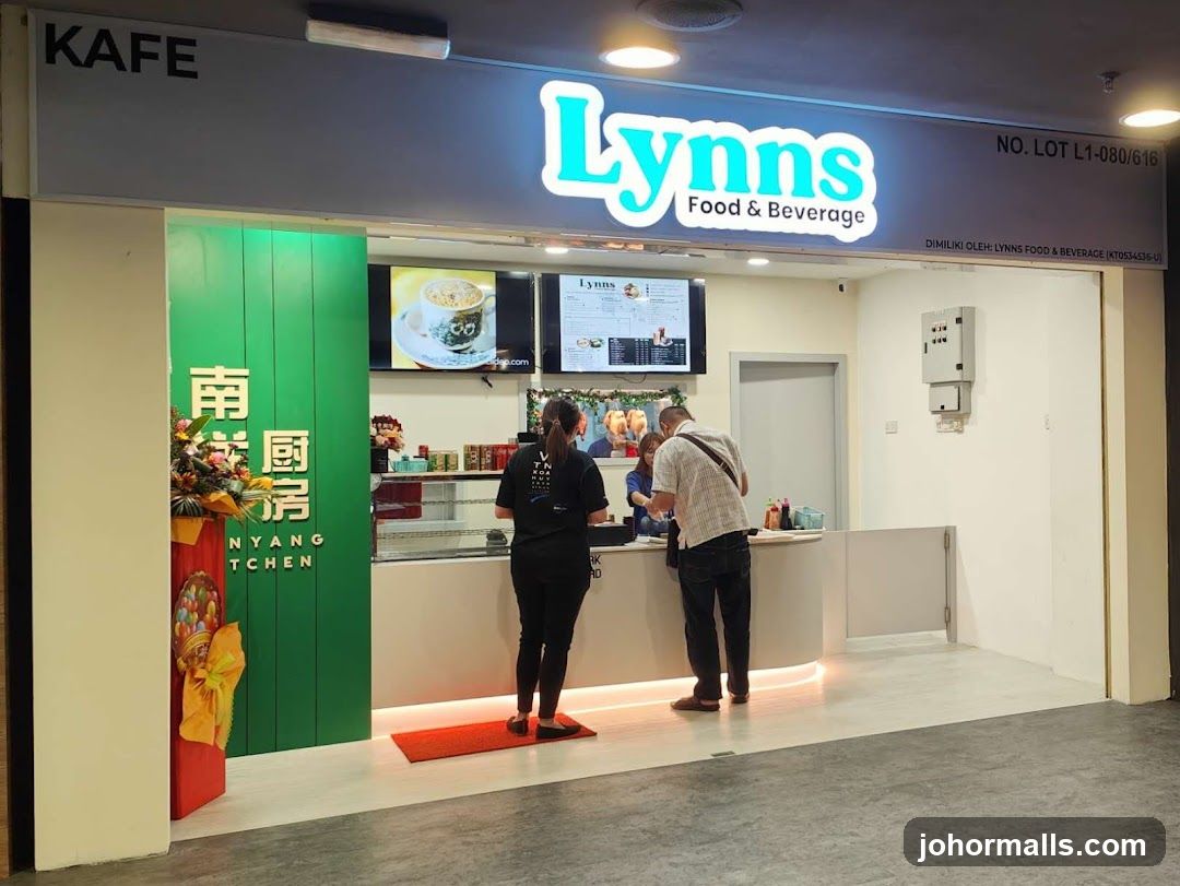 Lynns Food & Beverage 纸船鸡饭