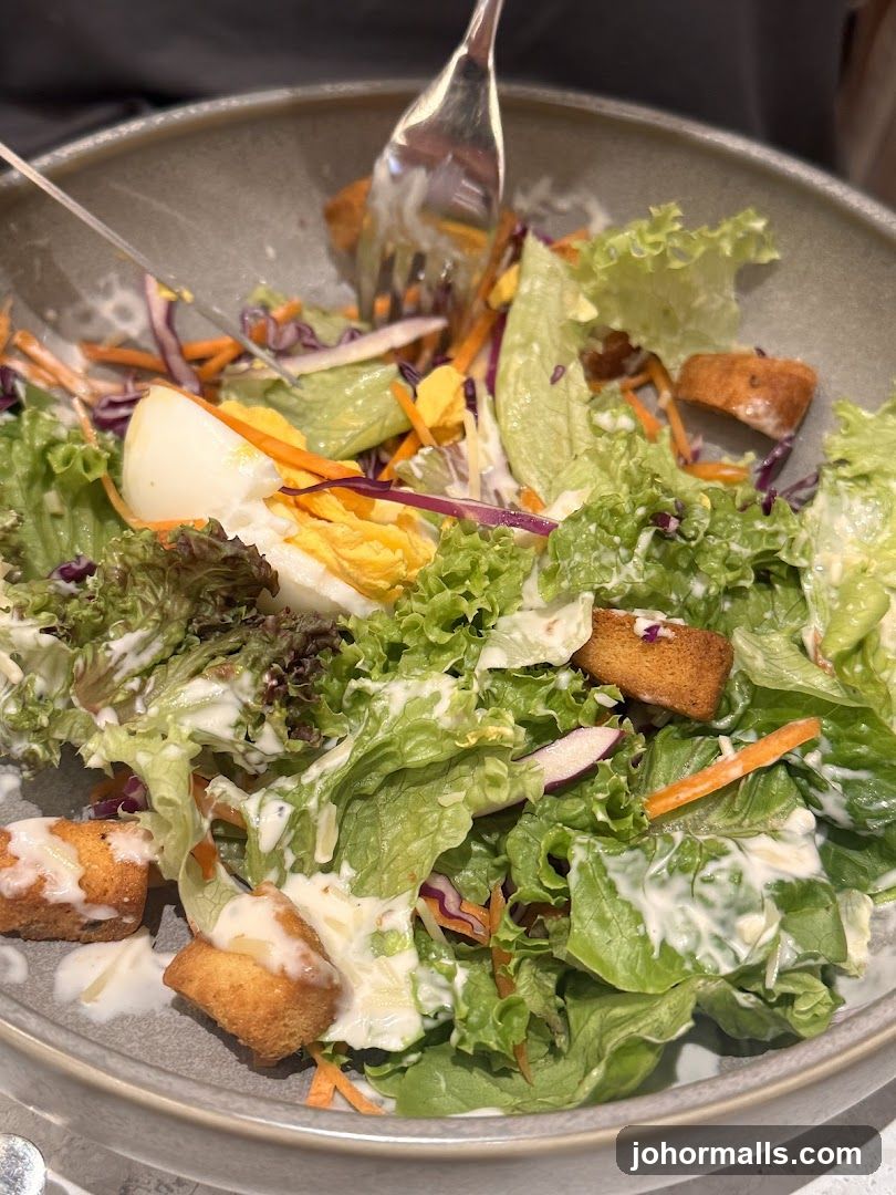 Salad in bowl