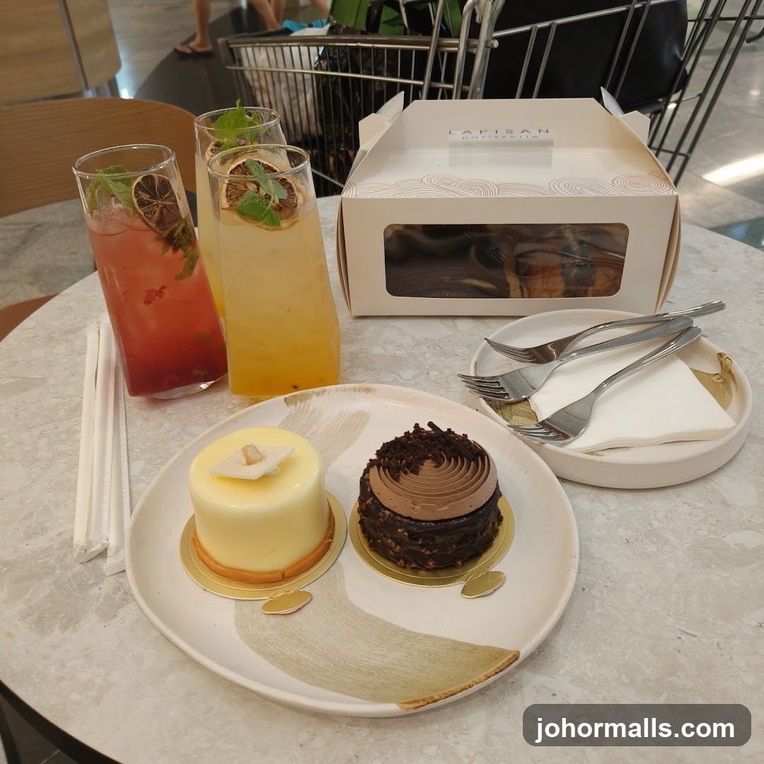 Table Setting at Lapisan Patisserie