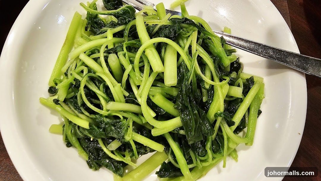 Stir-fried greens on a plate