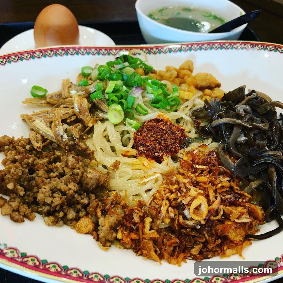 Noodles with Toppings