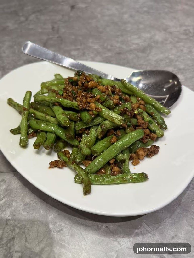 Sautéed Green Beans with Minced Meat
