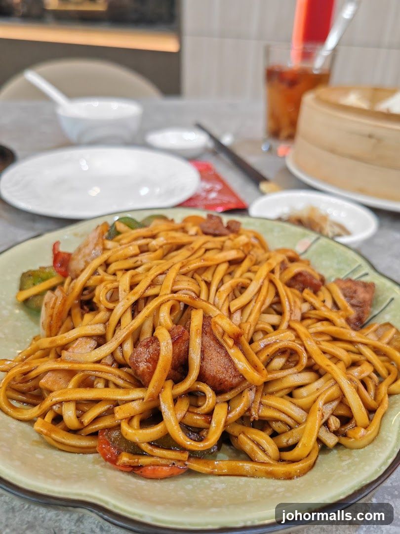 Noodles with Meat and Vegetables