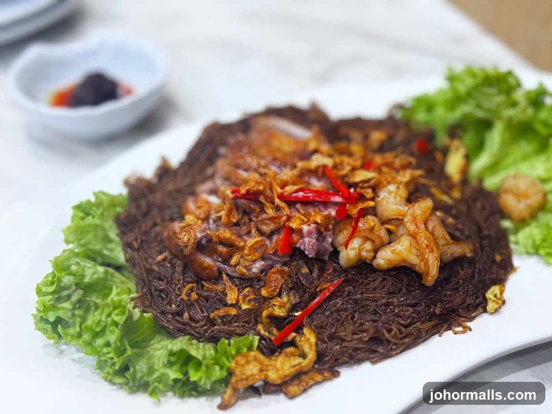 Crispy Noodles with Seafood