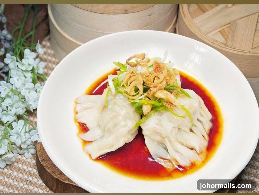 Steamed Dumplings with Sauce
