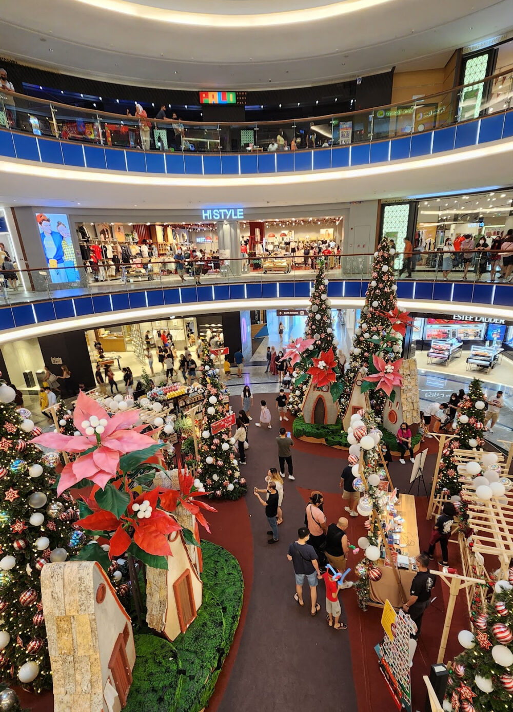 Mid Valley Southkey interior retail concourse