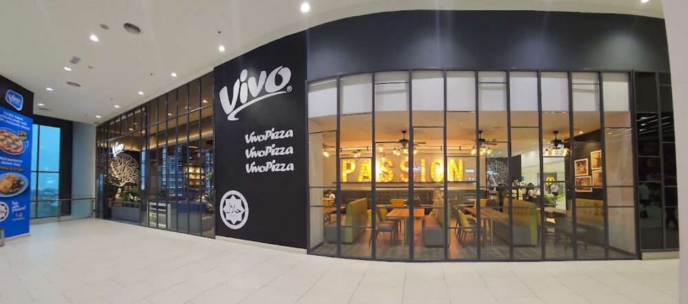 Vivo Pizza store front inside Paradigm Mall JB